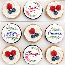 Капкейки с ягодами "С пожеланиями" 9 шт